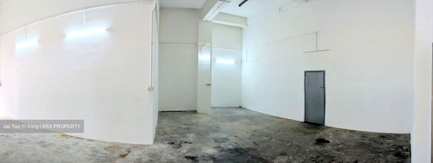 Pemimpin Industrial Building (D20), Factory #538689801